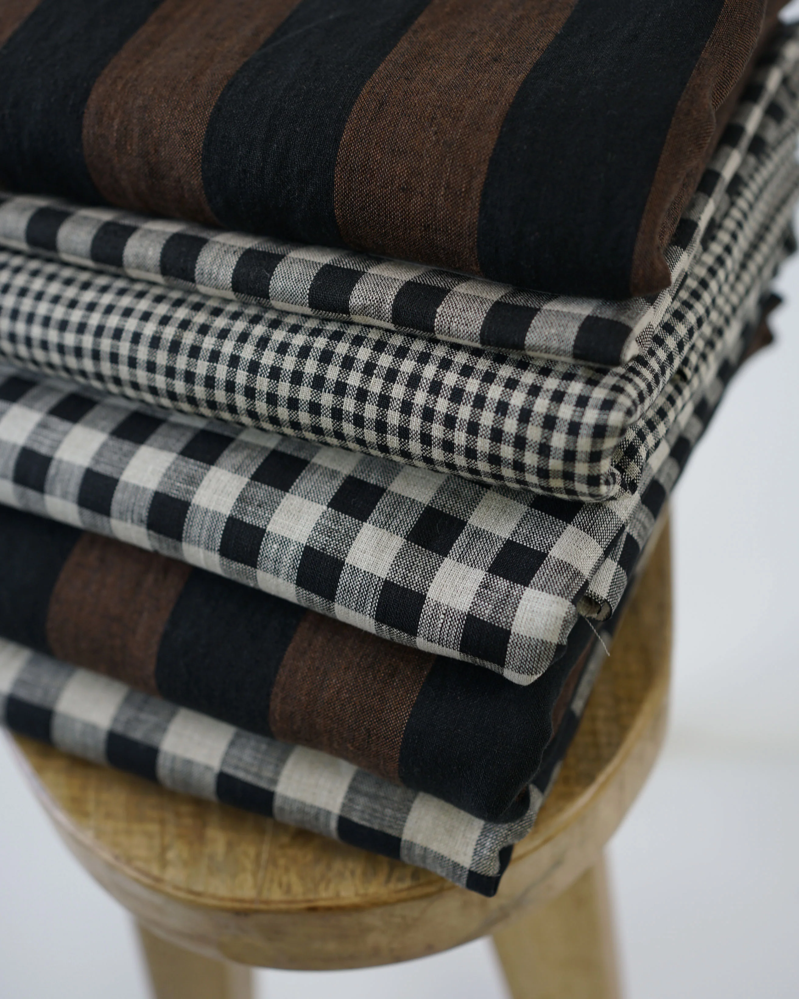 Large Black and Natural Gingham Linen - Image 4