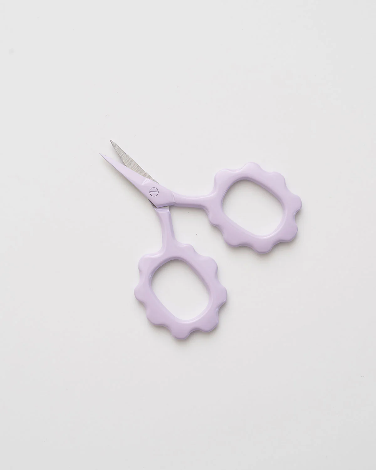 Lavender Scallop Handle Embroidery Scissors - Image 3